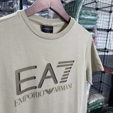 Camiseta Estampada Emporio Armani cor Bege — imagem 1 de 1