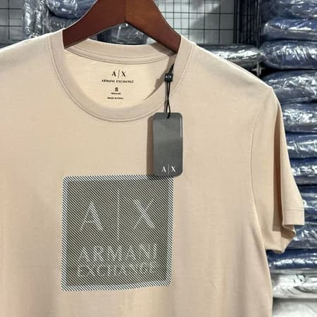 Camiseta Estampada Armani Exchange cor Bege — imagem 1 de 1