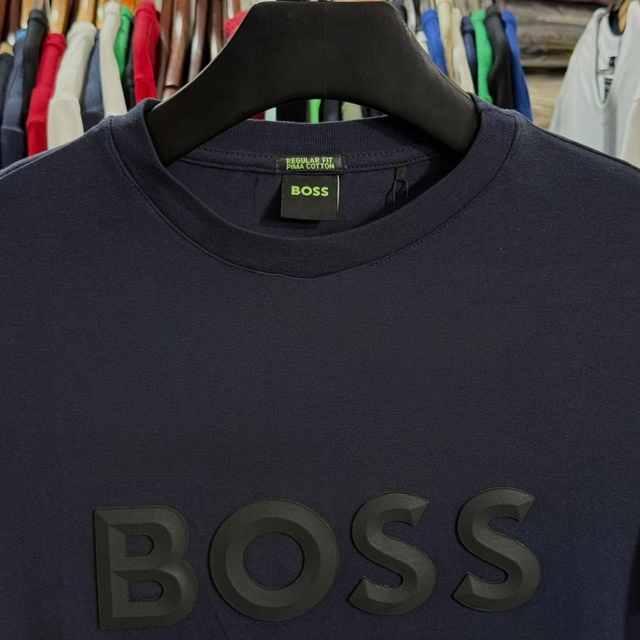 Camiseta Estampada Hugo Boss cor Azul Marinho — imagem 1 de 2
