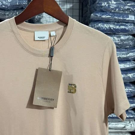 Camiseta Basica Burberry cor Bege — imagem 1 de 1