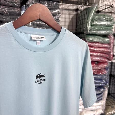 Camiseta Estampada Lacoste cor Azul Bebe — imagem 1 de 1