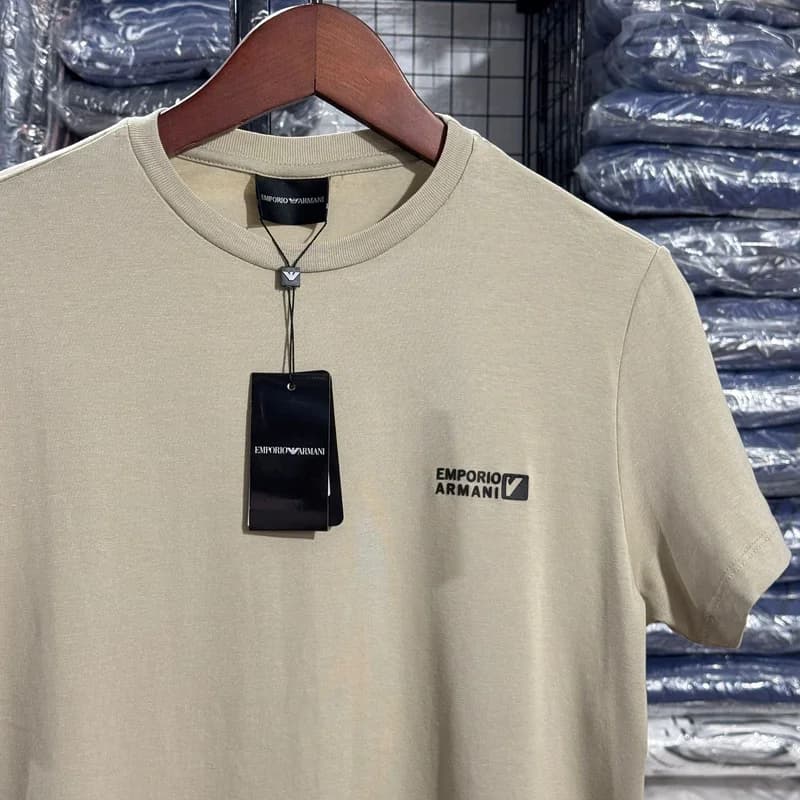 Camiseta Basica Emporio Armani cor Bege