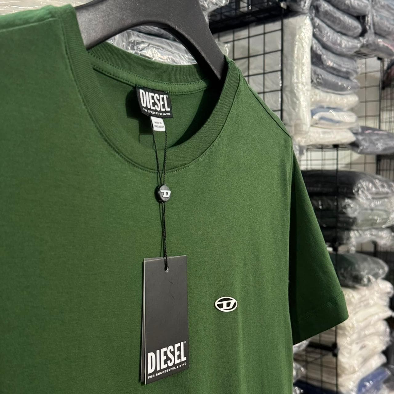 Camiseta Estampada Diesel cor Verde Militar