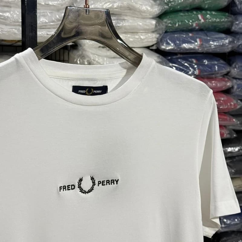 Camiseta Estampada Fred Perry cor Branca
